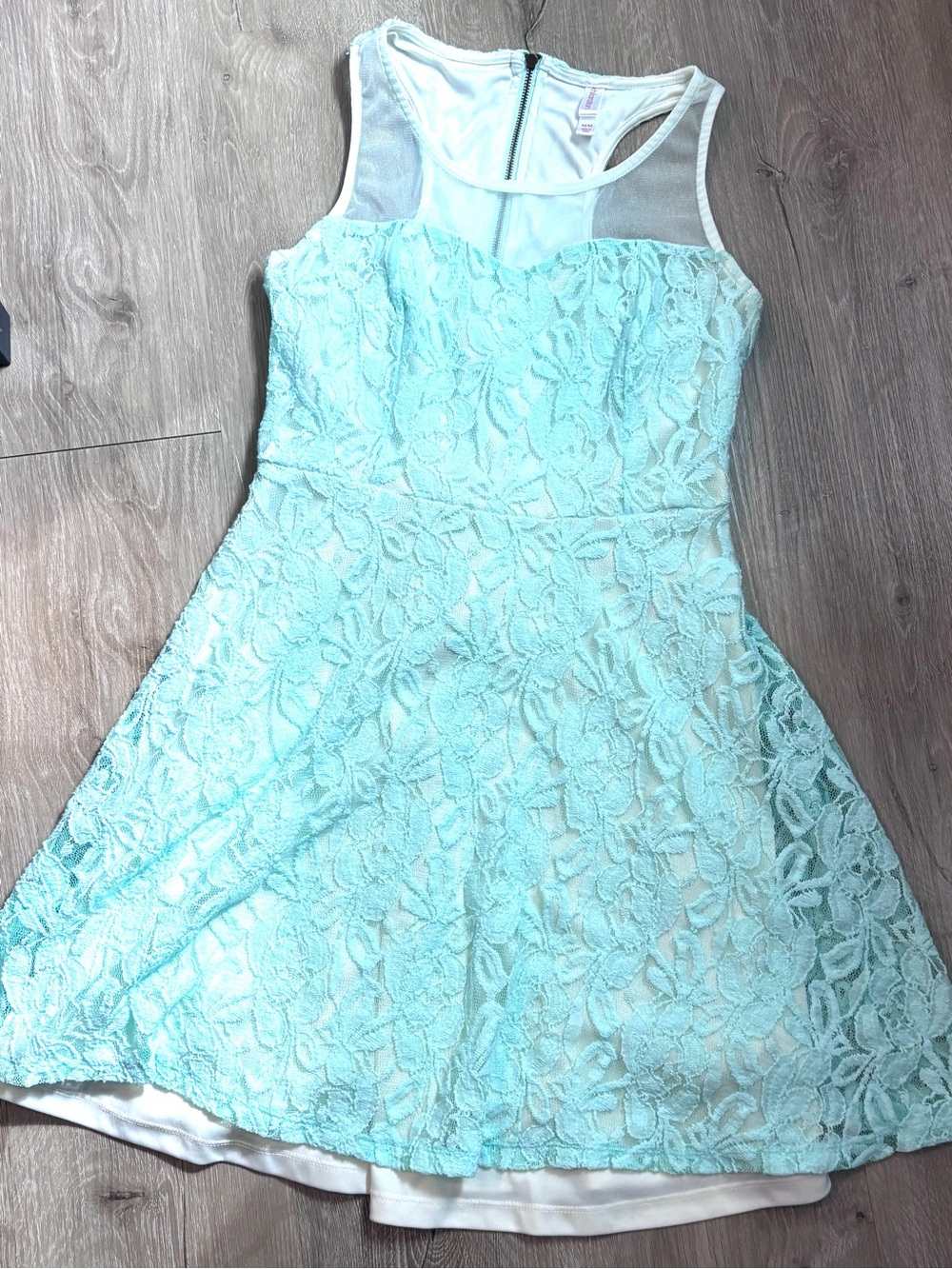 Seafoam Green Sweetheart Skater Dress - Size Medium - Exhilaration - Picture 7 of 11